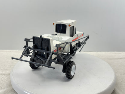 1/16 Melroe Spra-Coupe 220