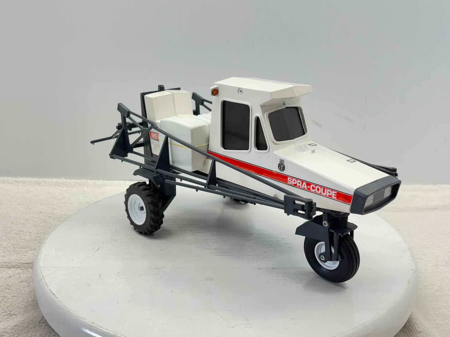 1/16 Melroe Spra-Coupe 220