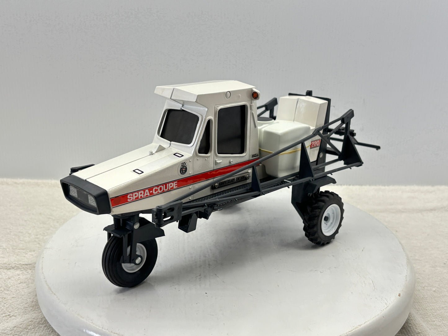1/16 Melroe Spra-Coupe 220