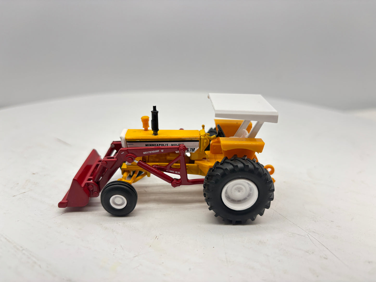 1/64 Minneapolis-Moline G-750 with Loader