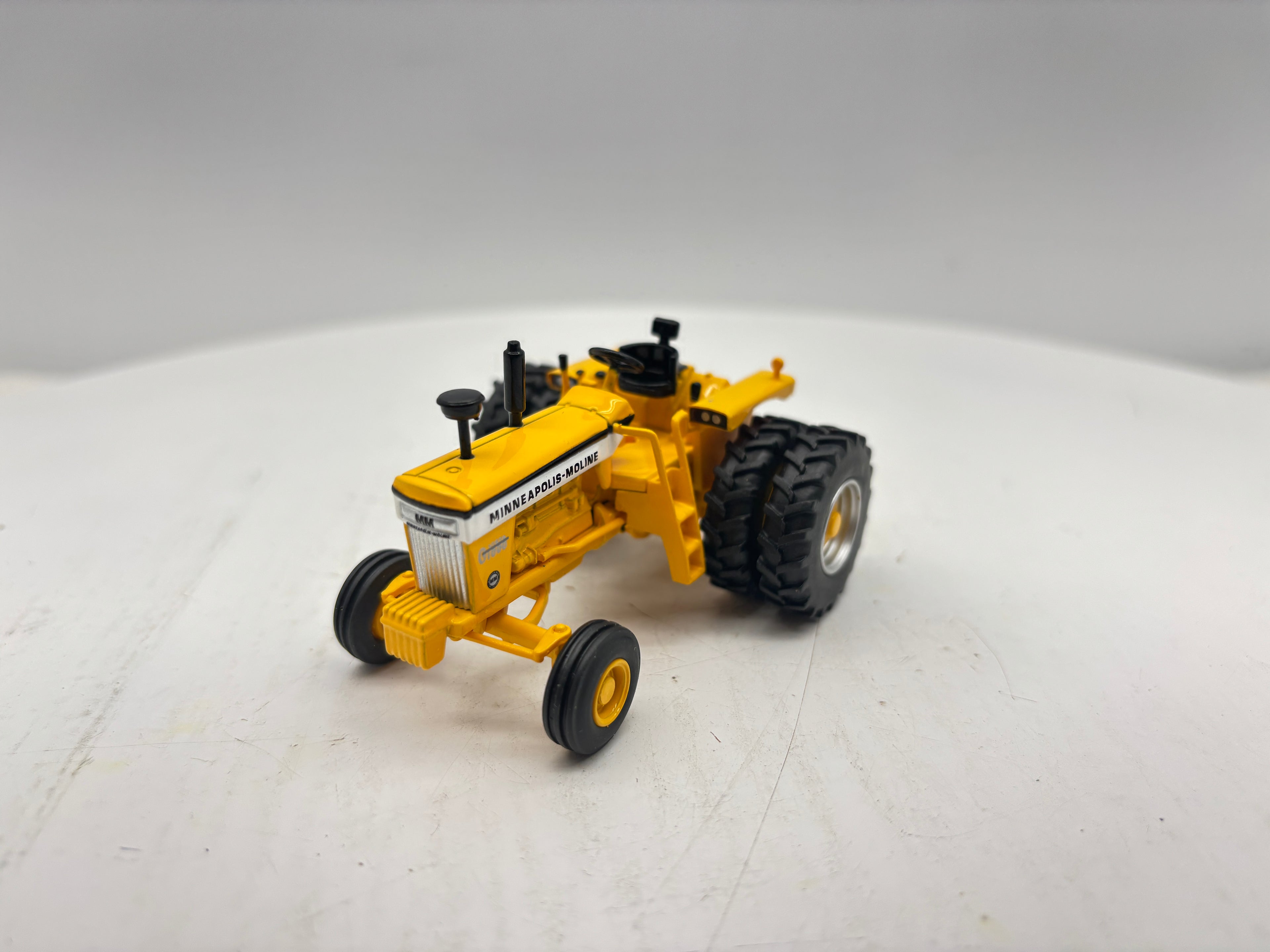 1/64 Minneapolis-Moline G1000 Vista