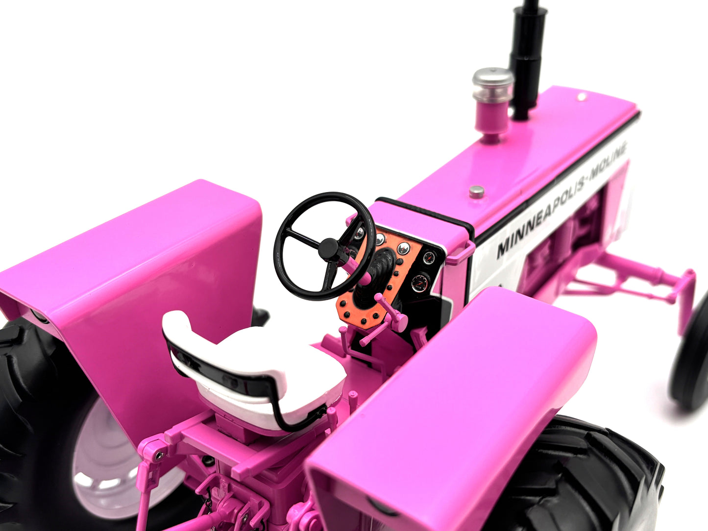 1/16 Minneapolis-Moline G840 Pink