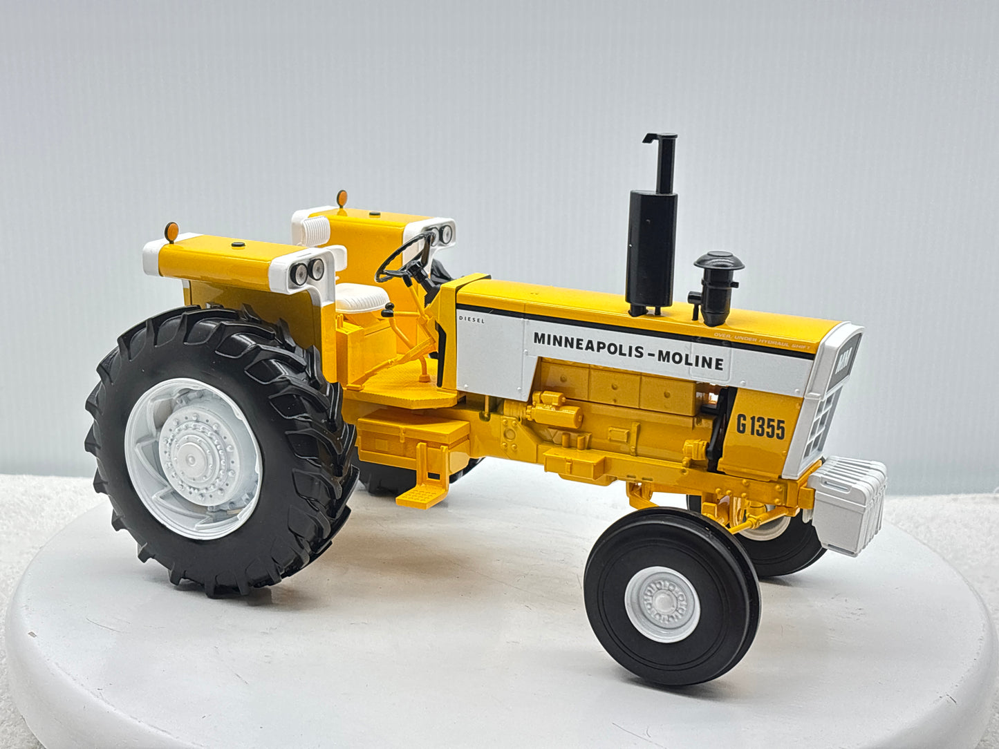 1/16 Minneapolis-Moline G1355
