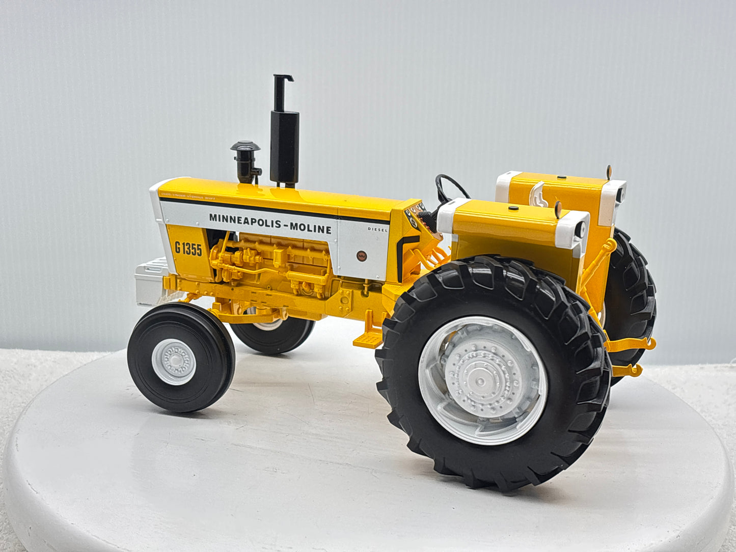 1/16 Minneapolis-Moline G1355