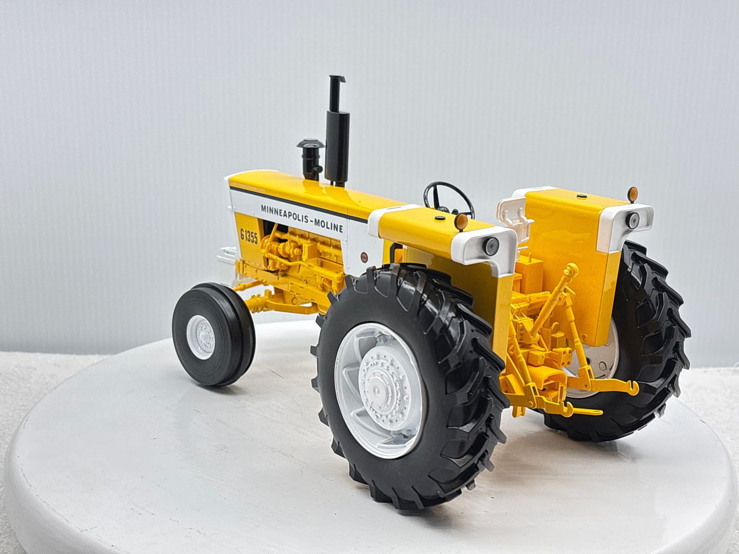 1/16 Minneapolis-Moline G1355