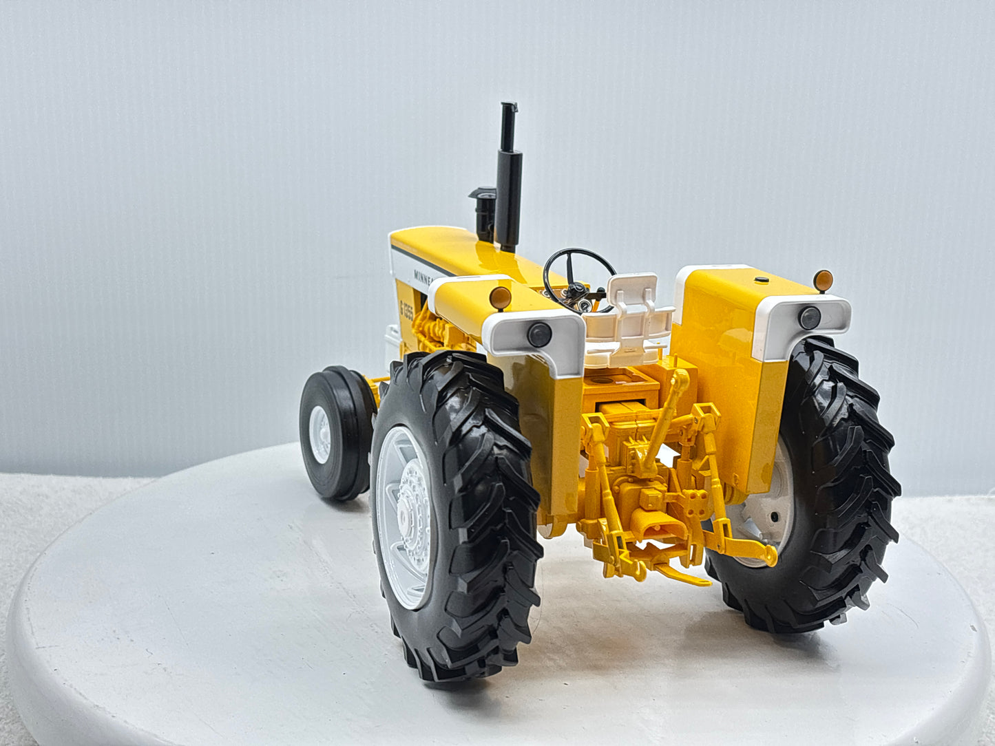 1/16 Minneapolis-Moline G1355