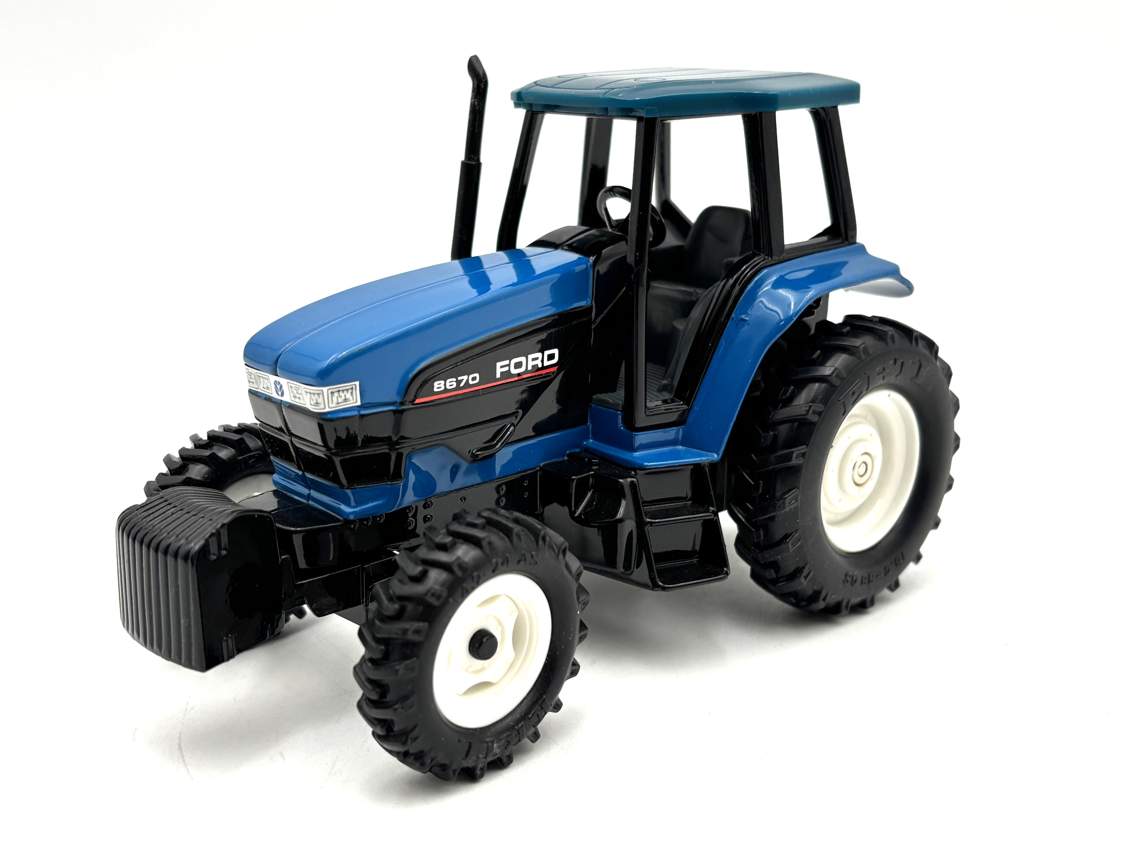 1/32 New Holland 8670 Version 2