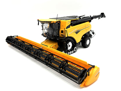 1/32 New Holland CR10.90