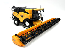 1/32 New Holland CR10.90