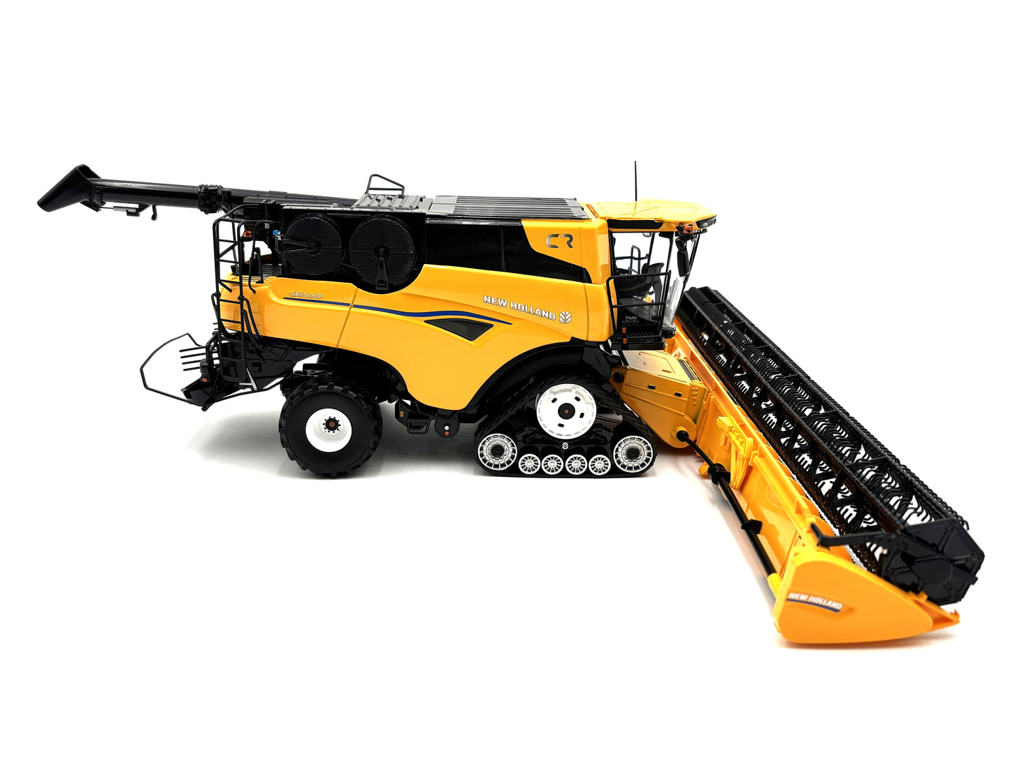 1/32 New Holland CR10.90