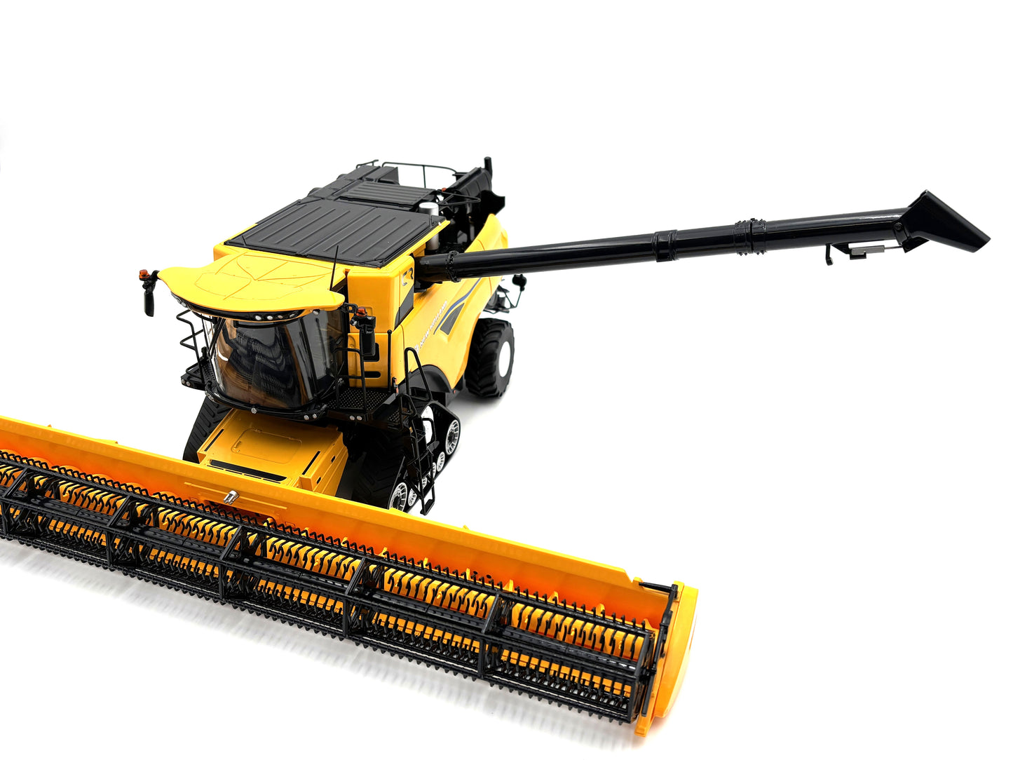 1/32 New Holland CR10.90