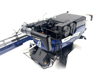 1/32 New Holland CR10.90 Blue Power