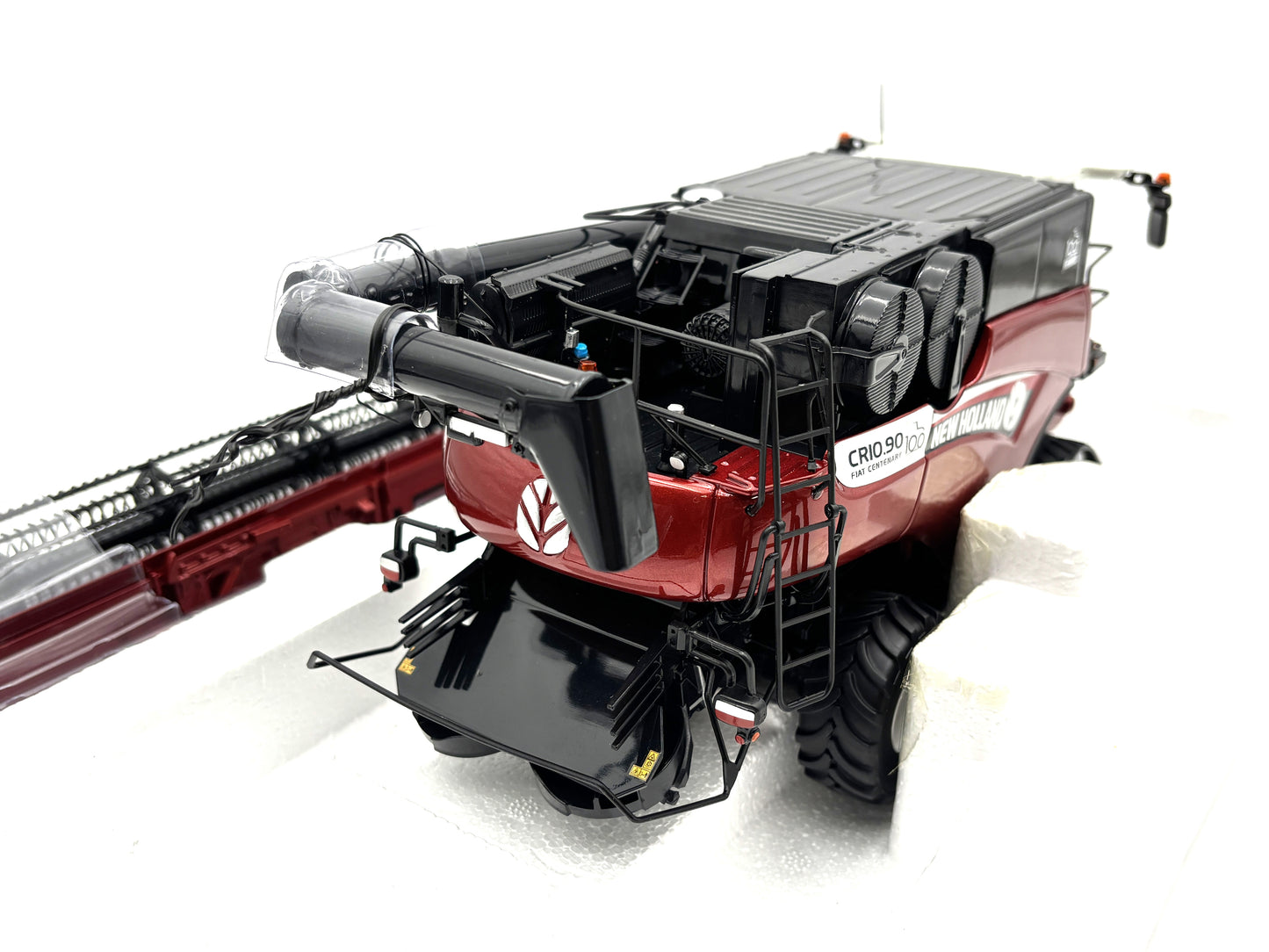 1/32 New Holland CR10.90 Fiat Centenary Edition