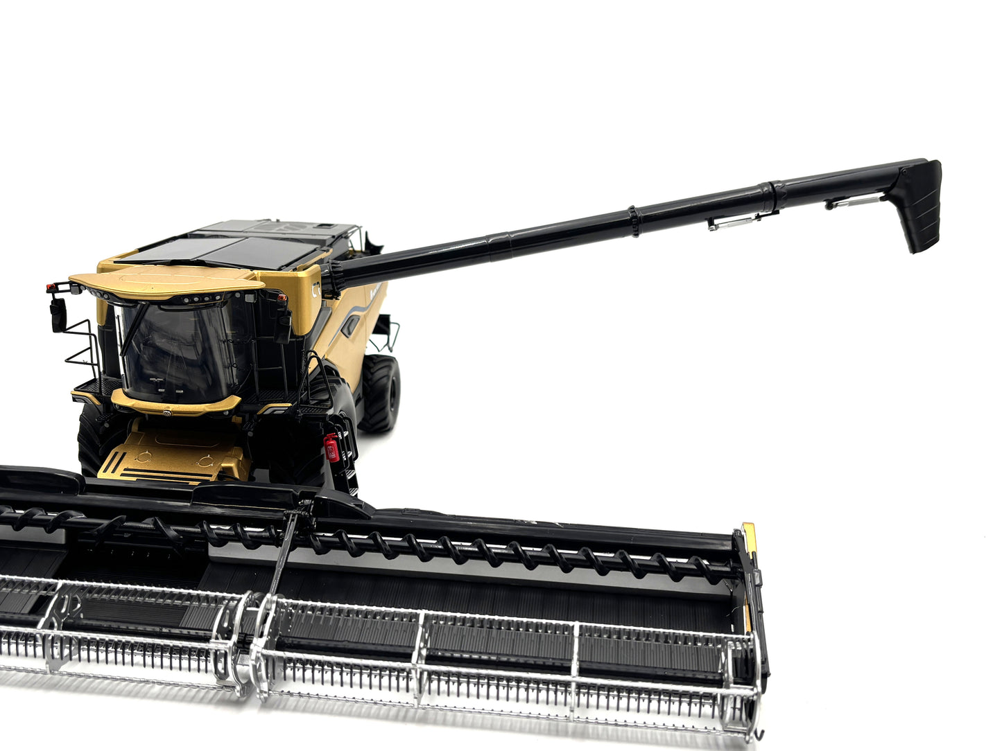 1/32 New Holland CR11 Gold Show Edition