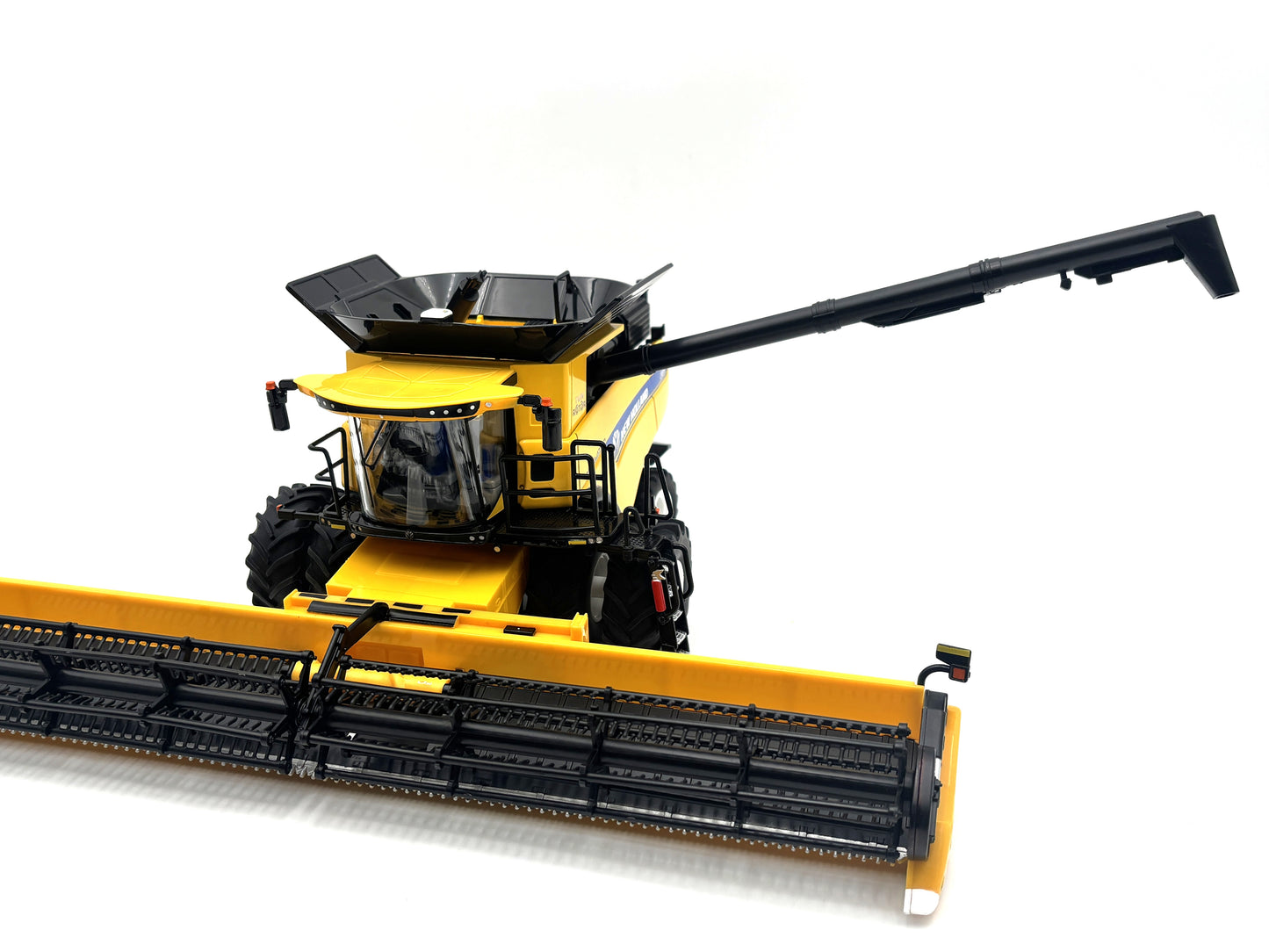 1/32 New Holland CR8.90 Prestige