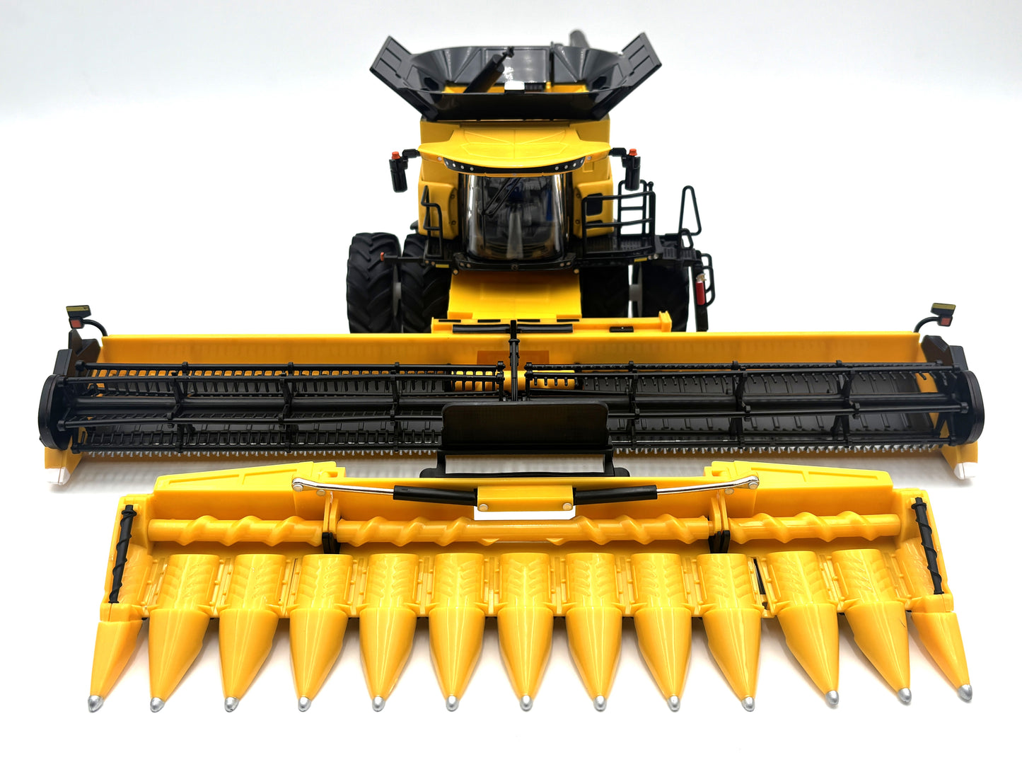 1/32 New Holland CR8.90 Prestige