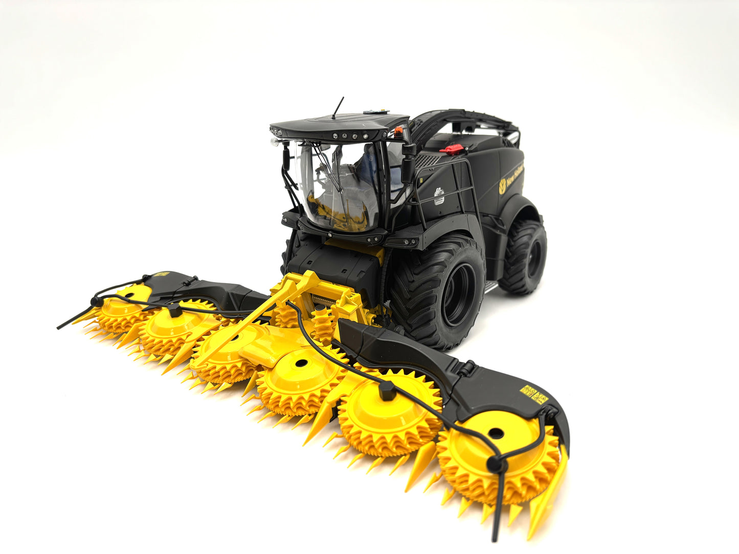 1/32 New Holland FR920 Yellow Bull