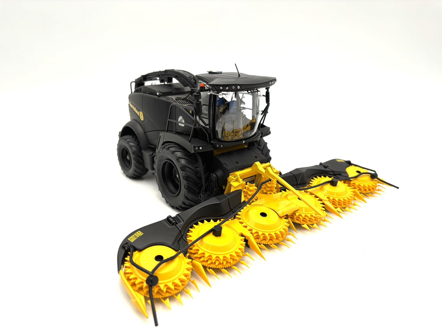 1/32 New Holland FR920 Yellow Bull
