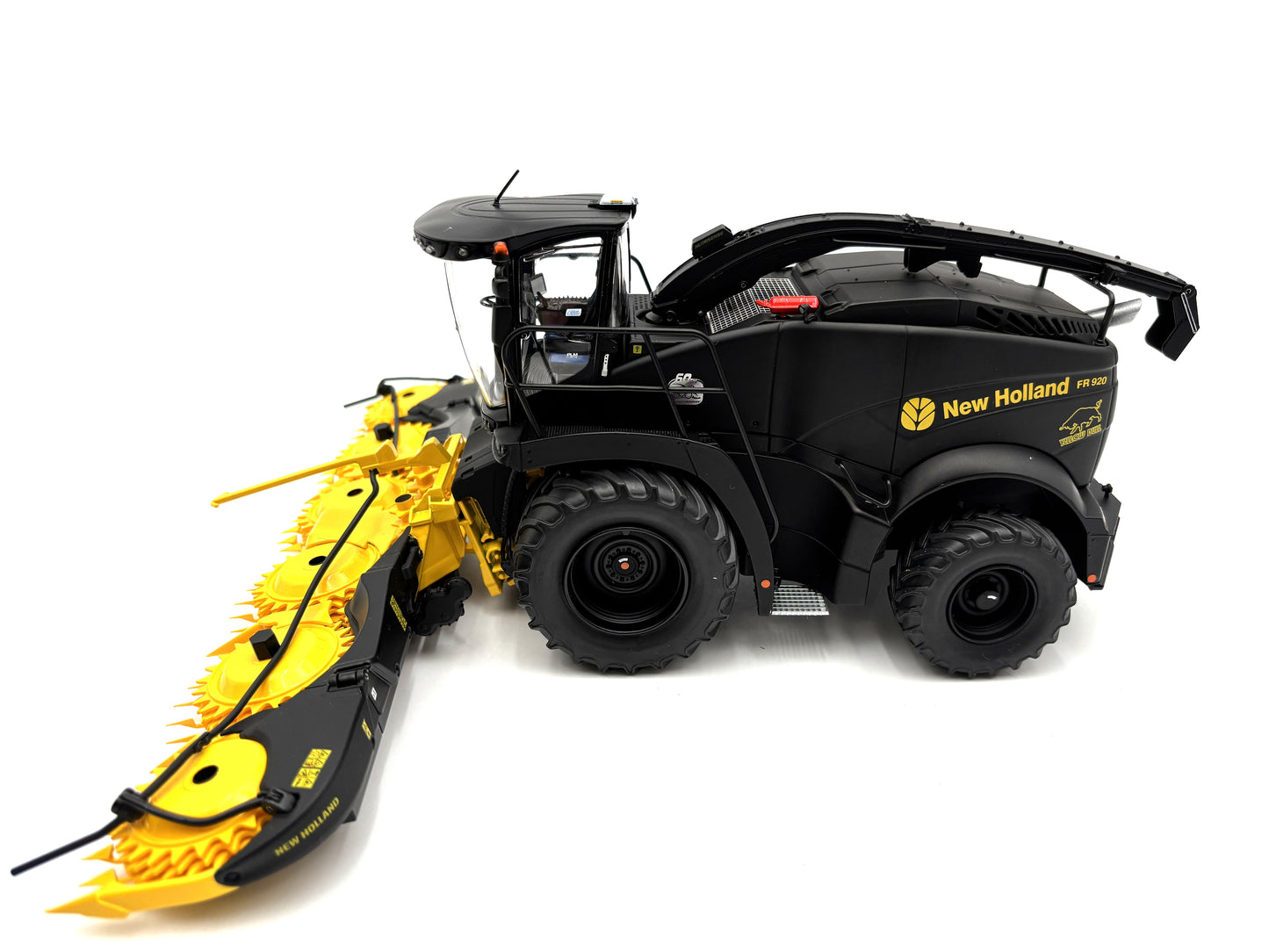 1/32 New Holland FR920 Yellow Bull
