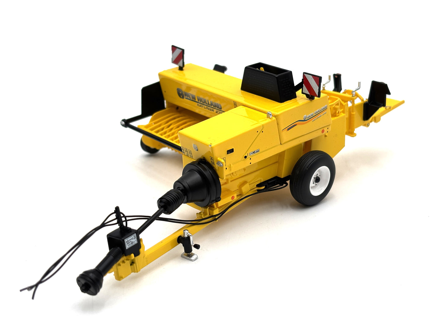 1/32 New Holland Hayliner 275 Baler