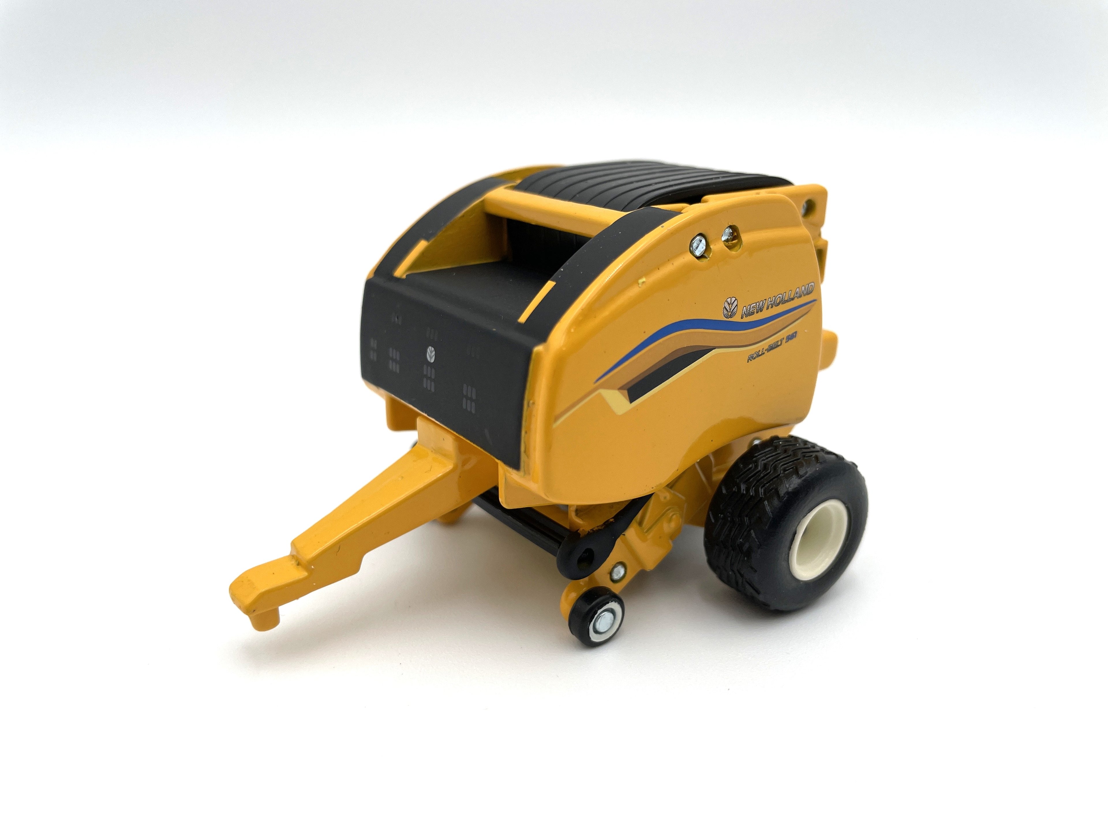 1/64 New Holland ROLL-BELT 561 Round Baler
