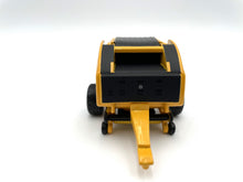 1/64 New Holland ROLL-BELT 561 Round Baler