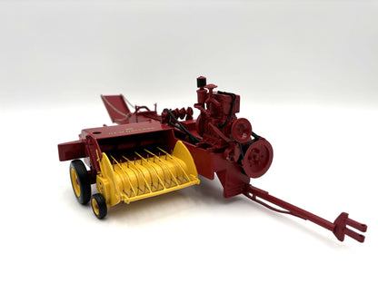 1/16 New Holland Supper 66 ''Engine'' Baler