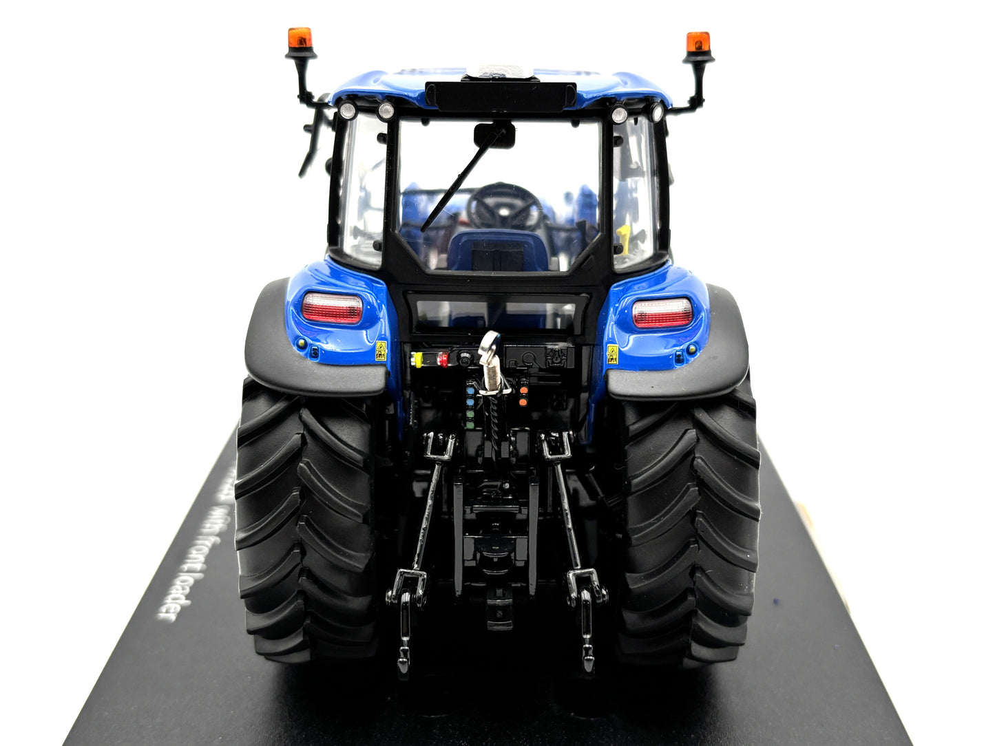 1/32 New Holland T5.120 with 655LU loader