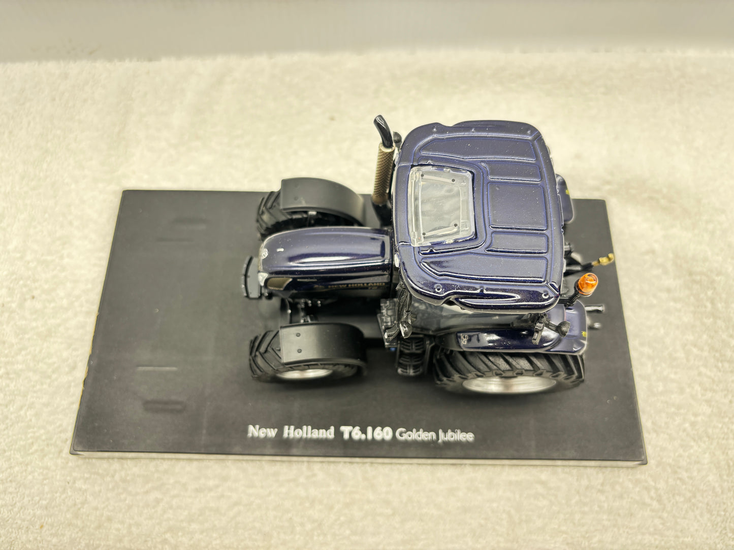 1/32 New Holland T6.160 Golden Jubilee