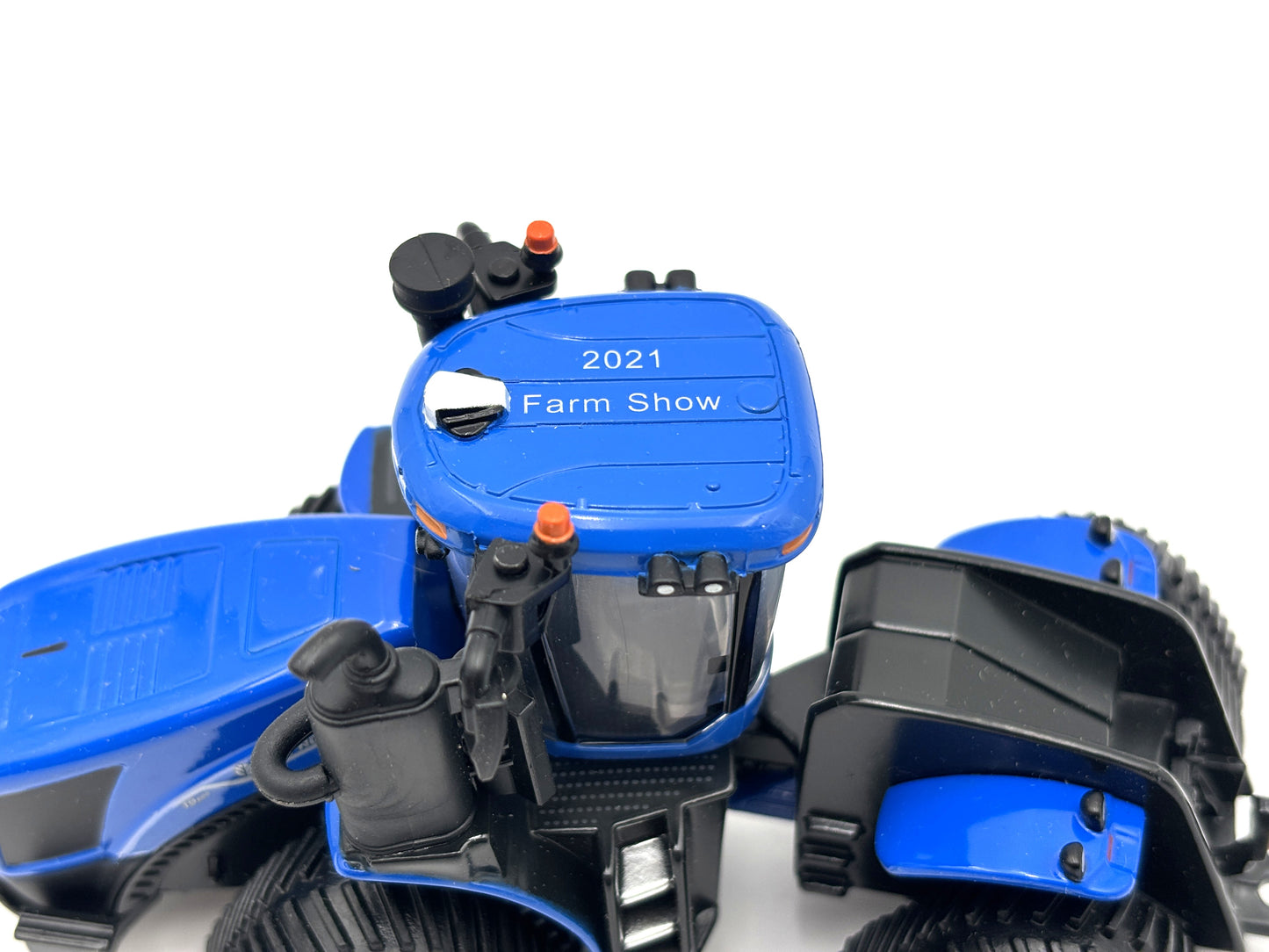 1/64 New Holland T9.600 SmartTrax Farm Show