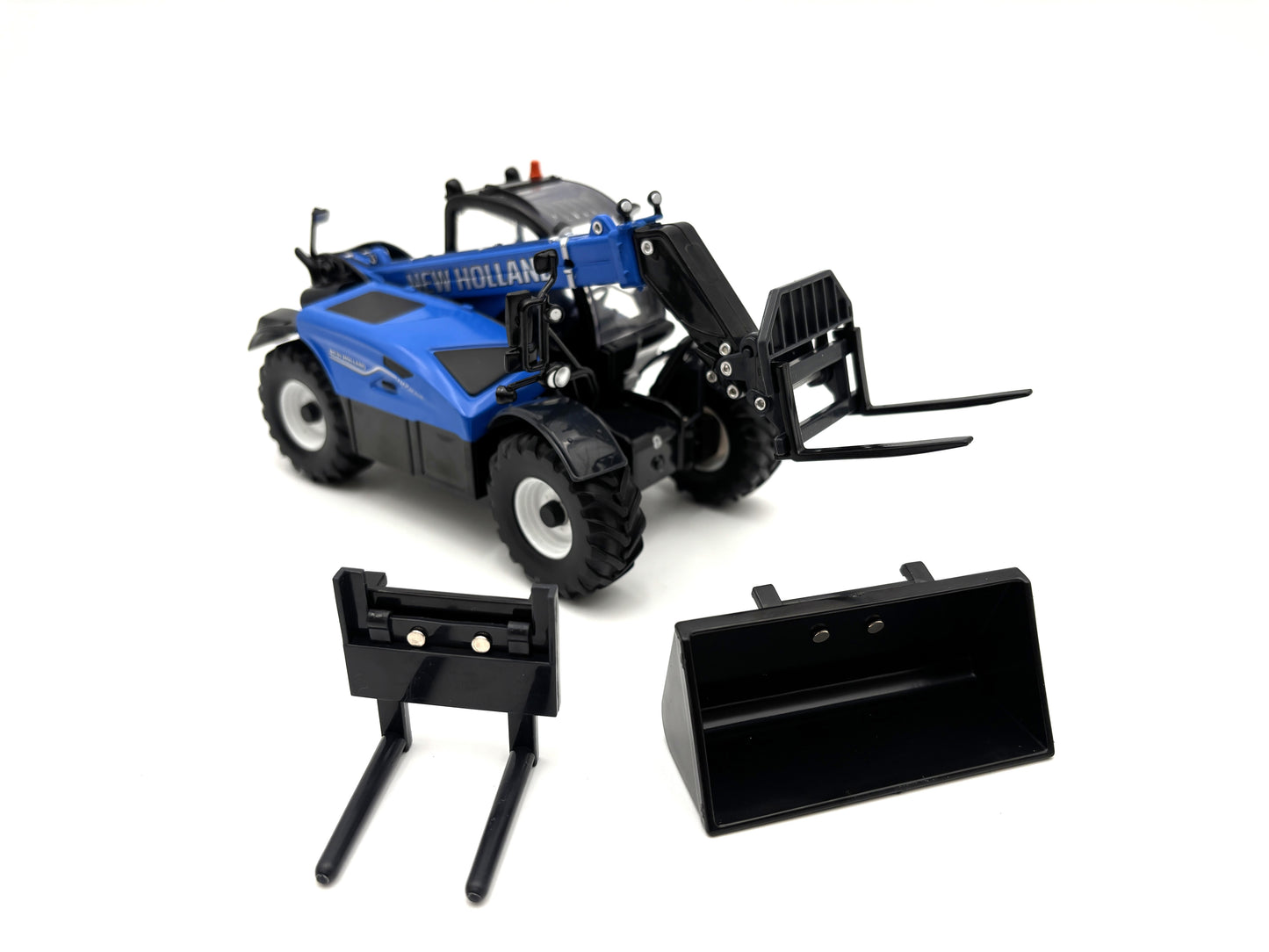 1/32 New Holland TH7.42 Telehandler