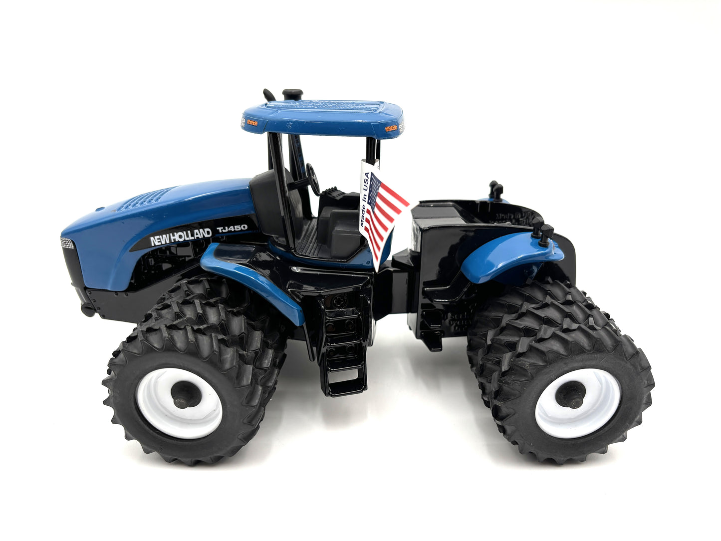 1/32 New Holland TJ 450 Dealer Launch