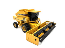 1/32 New Holland TR 97 Twin Rotor