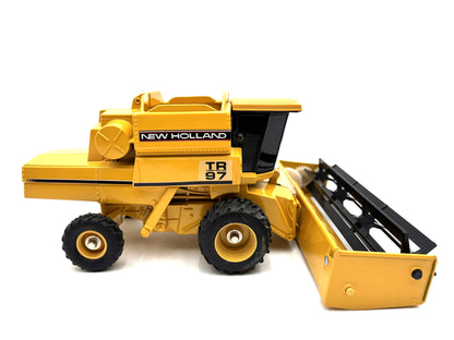 1/32 New Holland TR 97 Twin Rotor