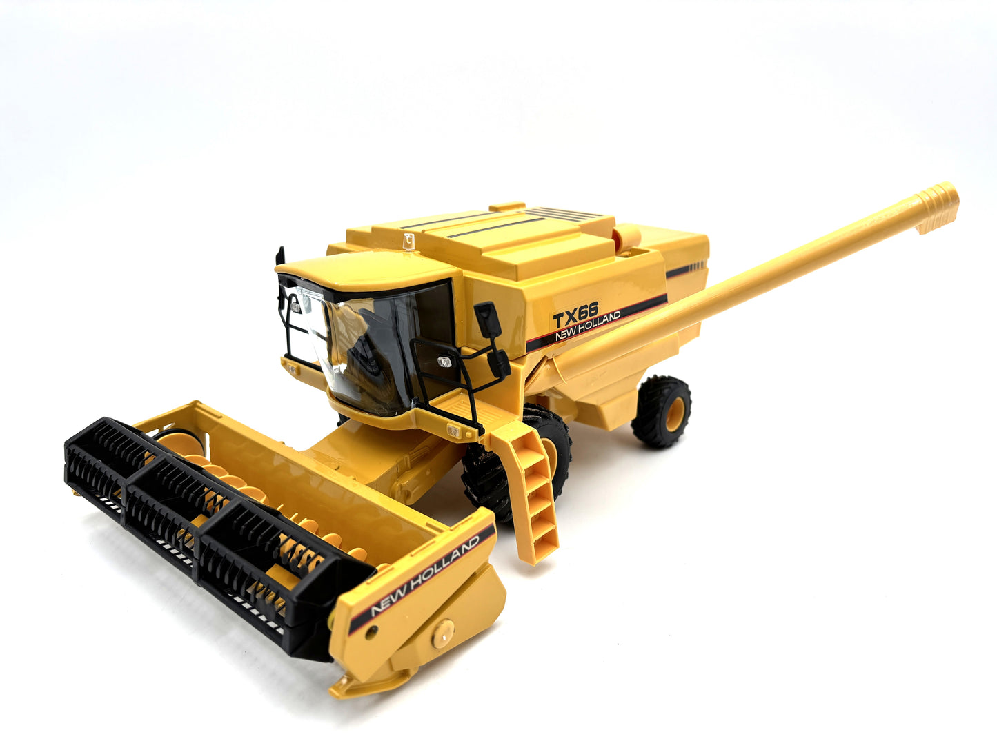 1/32 New Holland TX66