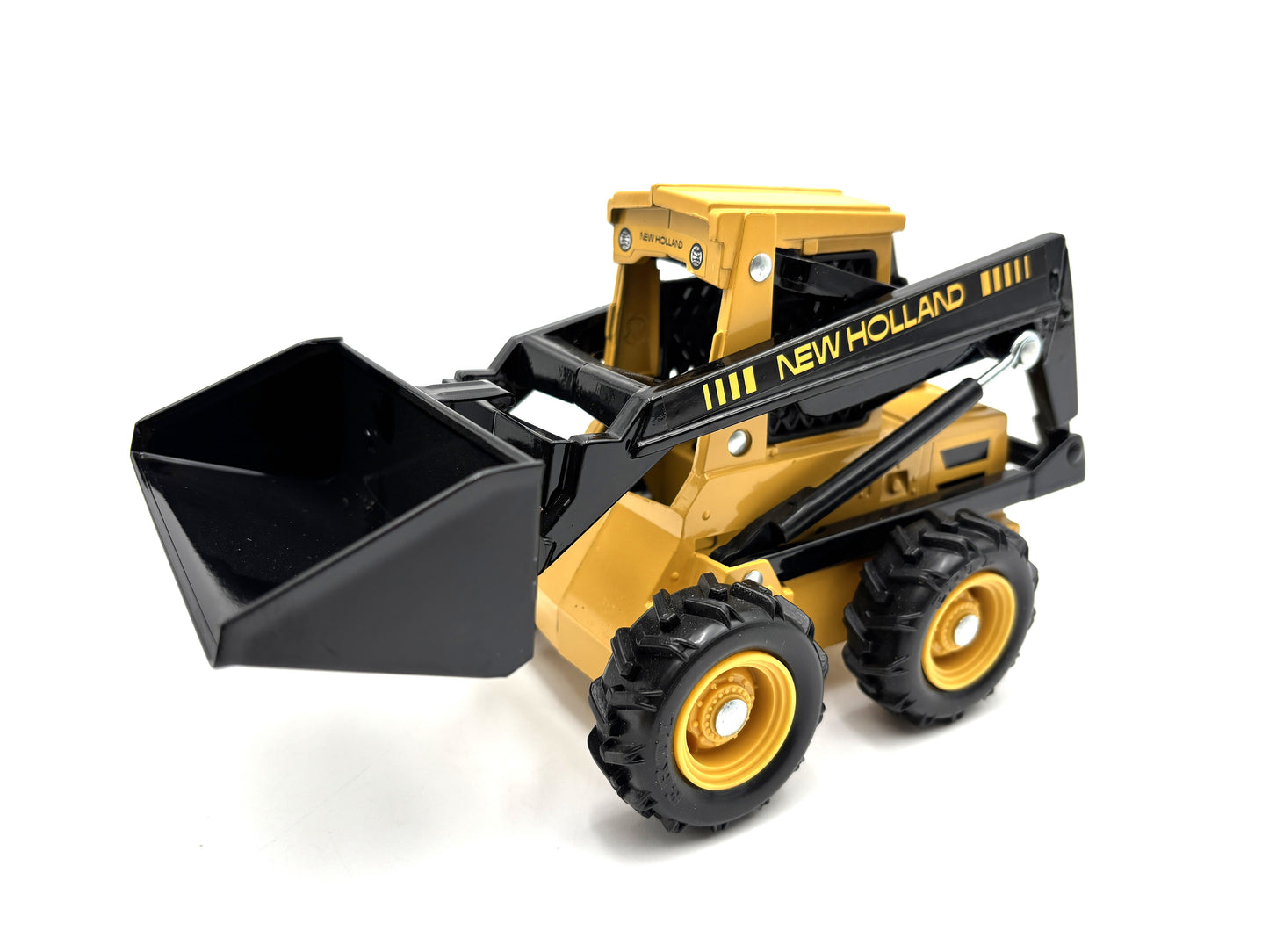 1/16 New Holland Wheeled Skid Steer