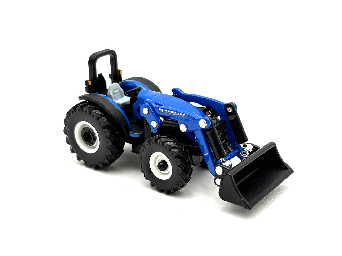 1/64 New Holland Workmaster 120 with loader