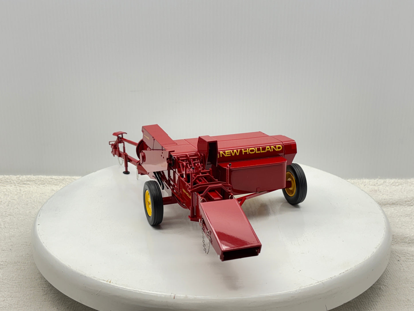 1/16 New Holland 273