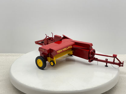 1/16 New Holland 273