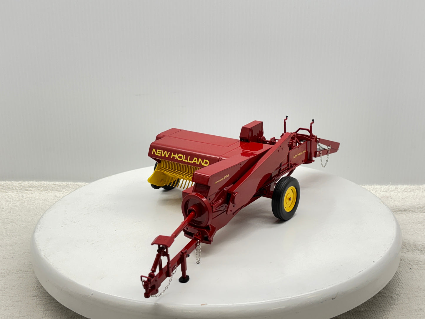 1/16 New Holland 273