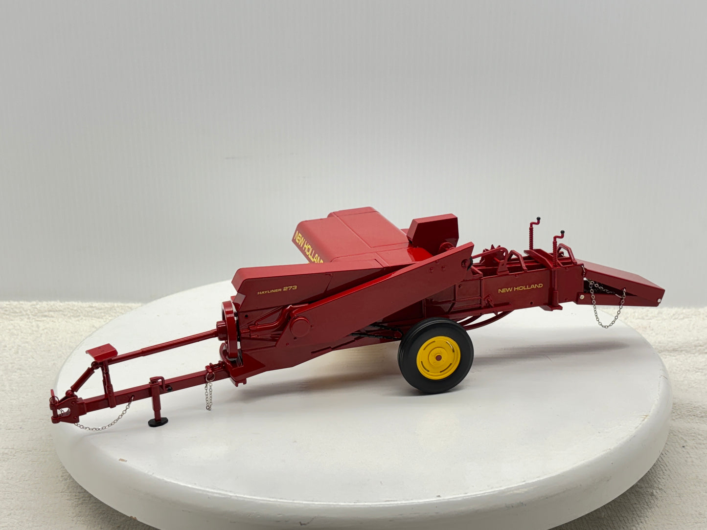 1/16 New Holland 273