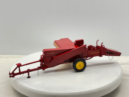 1/16 New Holland 273
