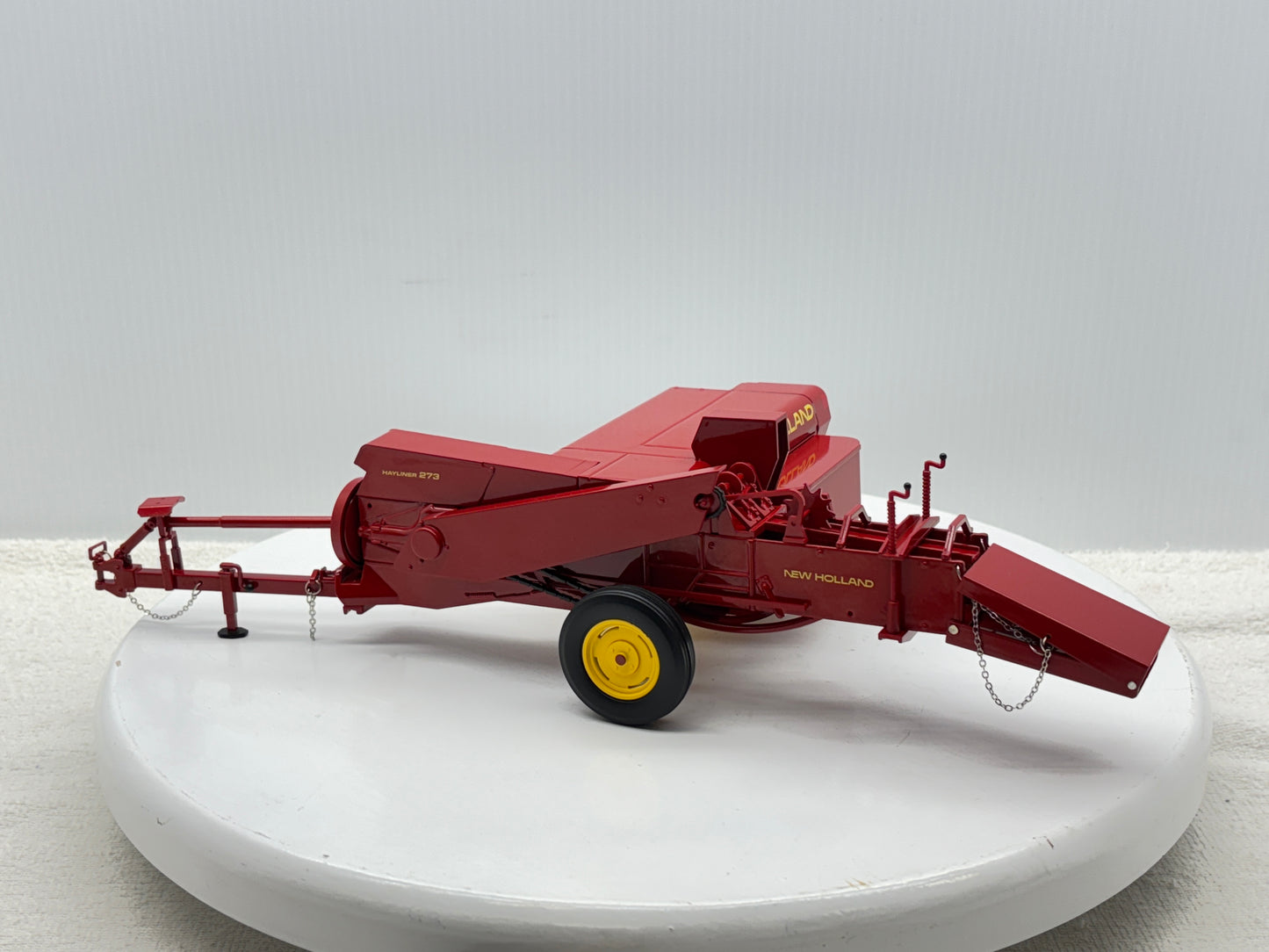 1/16 New Holland 273