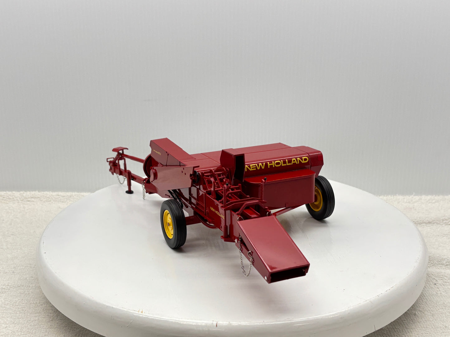 1/16 New Holland 273