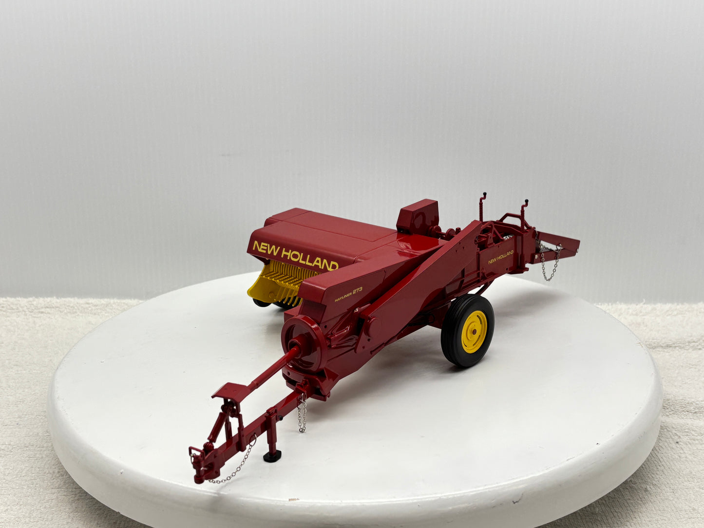 1/16 New Holland 273
