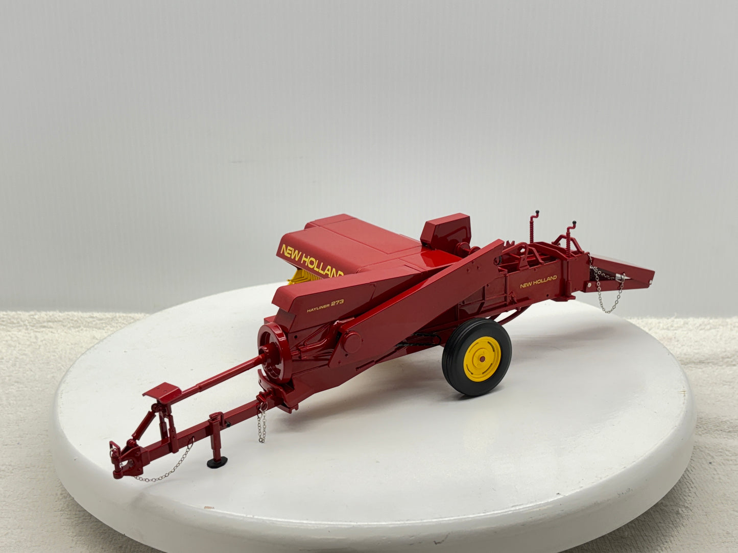 1/16 New Holland 273