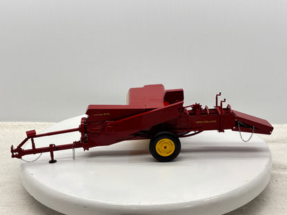 1/16 New Holland 273
