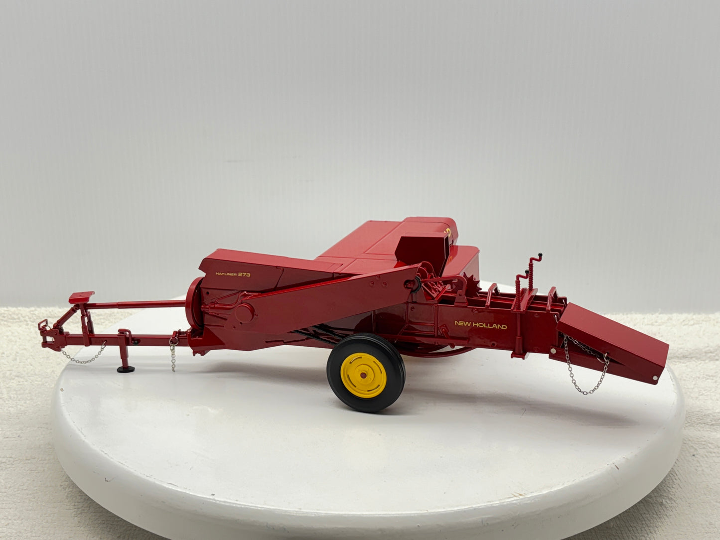 1/16 New Holland 273