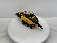 1/32 New Holland 340 Yellow