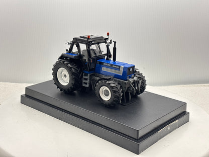 1/32 New Holland 8830